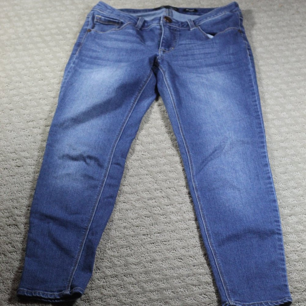 1822 Denim "Adrianna" Size 4 Low Rise Skinny Blue Jeans